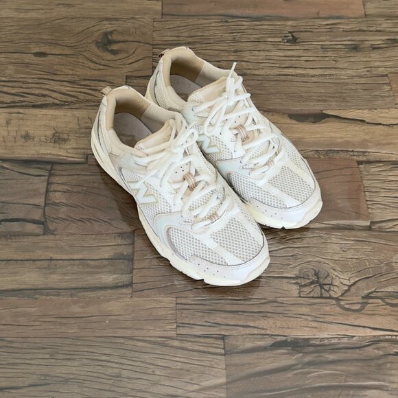 New Balance Womens Size 8 - Picture 2 of 3